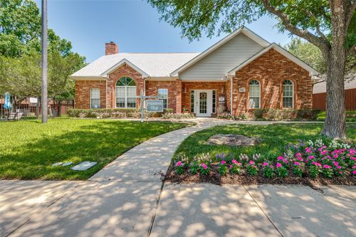 1004 Bridges Dr, Arlington, TX, 76012-2049 | Card Image