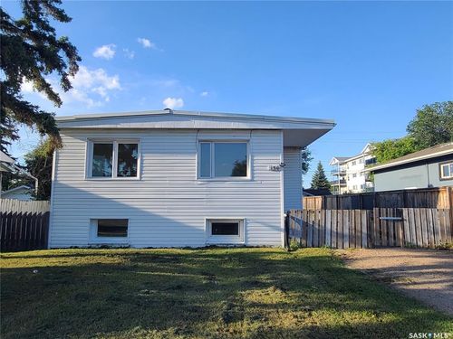 130 26th Street W, Prince Albert, SK, S6V4P9 | Card Image