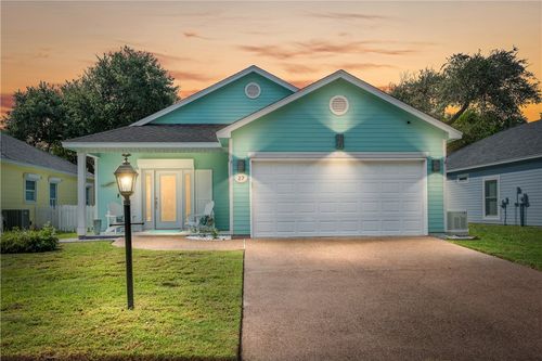 27 Primrose Dr, Rockport, TX, 78382-7728 | Card Image