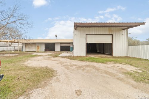 16388 Wheeler Rd, Atascosa, TX, 78002-4913 | Card Image
