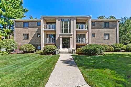 apt-75-17 Bourbon St, Peabody, MA, 01960-7421 | Card Image