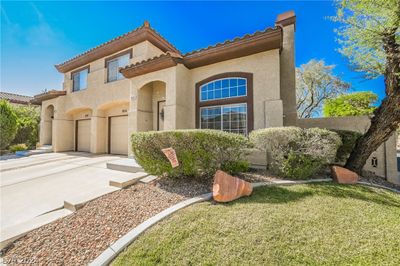 2611 Giant Redwood Avenue, Townhouse with 2 bedrooms, 1 bathrooms and null parking in Henderson NV | Image 3