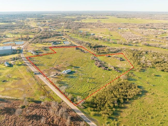 2095 Bridal Path Rd, House other with 1 bedrooms, 1 bathrooms and 100 parking in Luling TX | Image 12