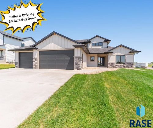 2700 N Sylvan Cir, Tea, SD, 57064-8072 | Card Image