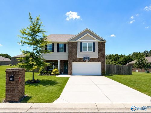 2410 Bluff Haven Ln, Gadsden, AL, 35903-5607 | Card Image