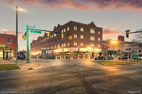 411-220 Mac Ave, East Lansing, MI, 48823-4392 | Card Image