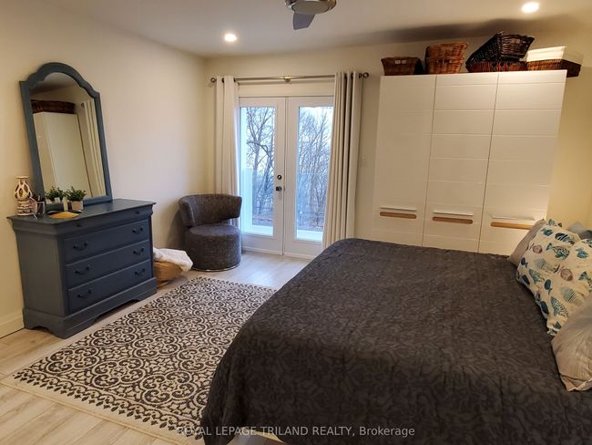 385 Front St, House other with 2 bedrooms, 3 bathrooms and 4 parking in Port Stanley ON | Image 8