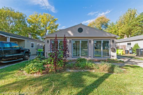 27425 Townley St, Madison Heights, MI, 48071-3382 | Card Image
