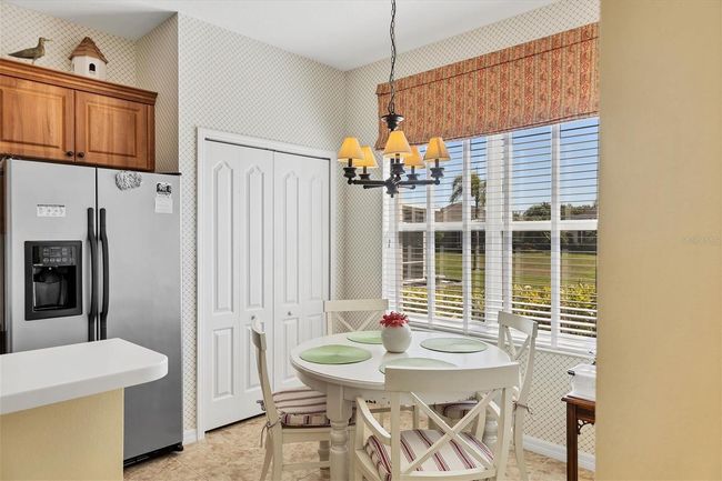 Eat-in Kitchen with large Pantry | Image 18