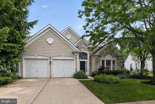 33 Festival Dr, VOORHEES, NJ, 08043-4325 | Card Image