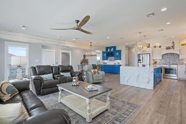 3701 Biscayne Beach Rd, House other with 4 bedrooms, 5 bathrooms and 2 parking in Port Bolivar TX | Image 15