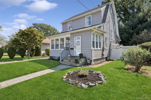 403 Clinton St, Bellmore, NY, 11710-3937 | Card Image