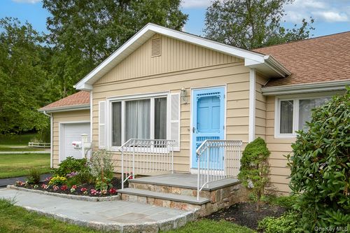 22 Daly Cross Rd, Mount Kisco, NY, 10549-3628 | Card Image