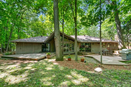 6575 Franklin Woods Dr, Traverse City, MI, 49686-1908 | Card Image