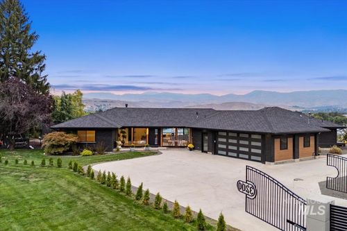 3200 N Mountain View Dr, Boise, ID, 83704-4635 | Card Image