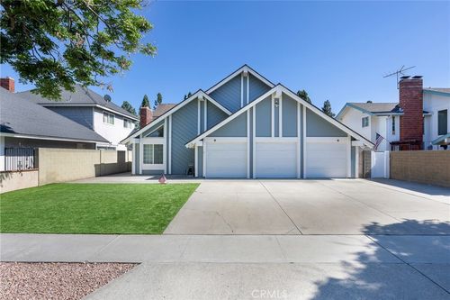 2556 E Elsiena Way, Anaheim, CA, 92806-3103 | Card Image