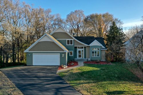 728 Laurie Ct, Maplewood, MN, 55117-1863 | Card Image