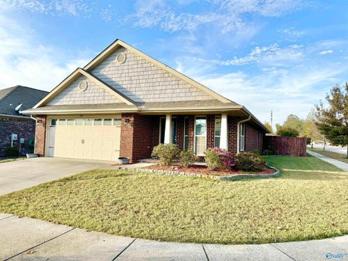 600 Cove Water Ln Nw, Madison, AL, 35757-7952 | Card Image