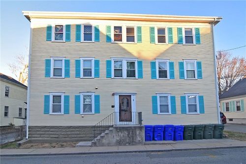 59 Court St, Bristol, RI, 02809-2252 | Card Image