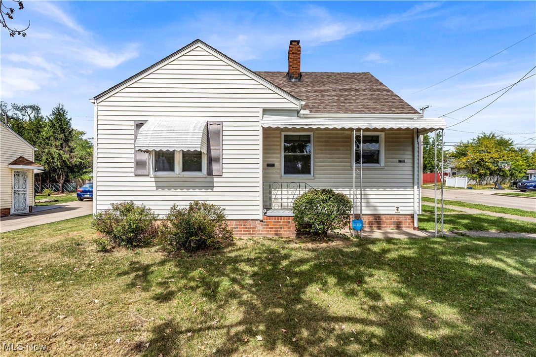 Holly Hill Dr, Cleveland, OH 44128