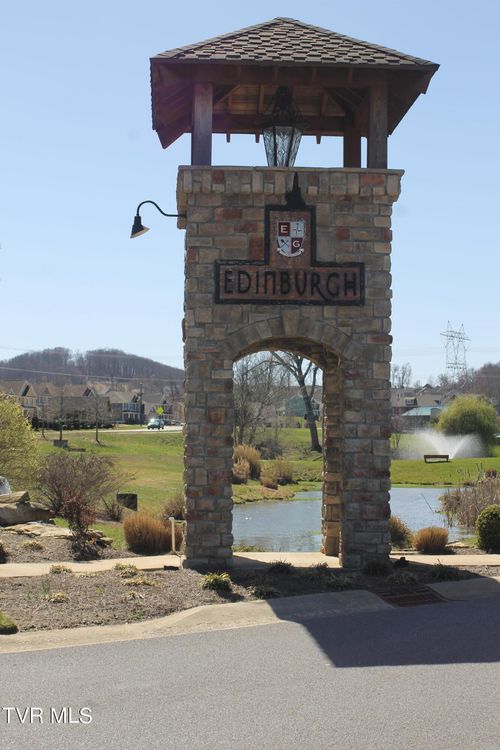 2588 Bridgeforth Xing, Kingsport, TN, 37664-5785 | Card Image