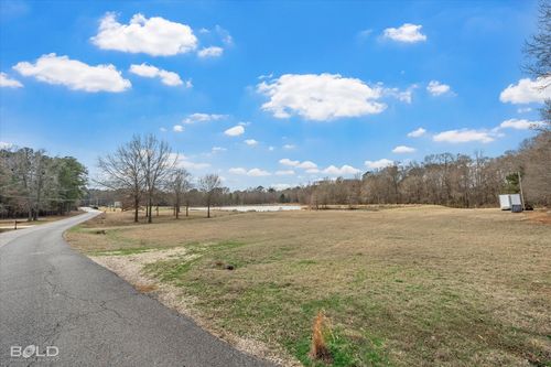 147 Silver Leaf Dr, Benton, LA, 71006-4013 | Card Image