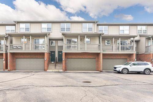 3046 Barclay Way, Ann Arbor, MI, 48105-9464 | Card Image