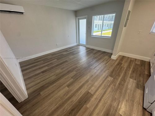 apt-2-25 W 6th St, Hialeah, FL, 33010-4739 | Card Image
