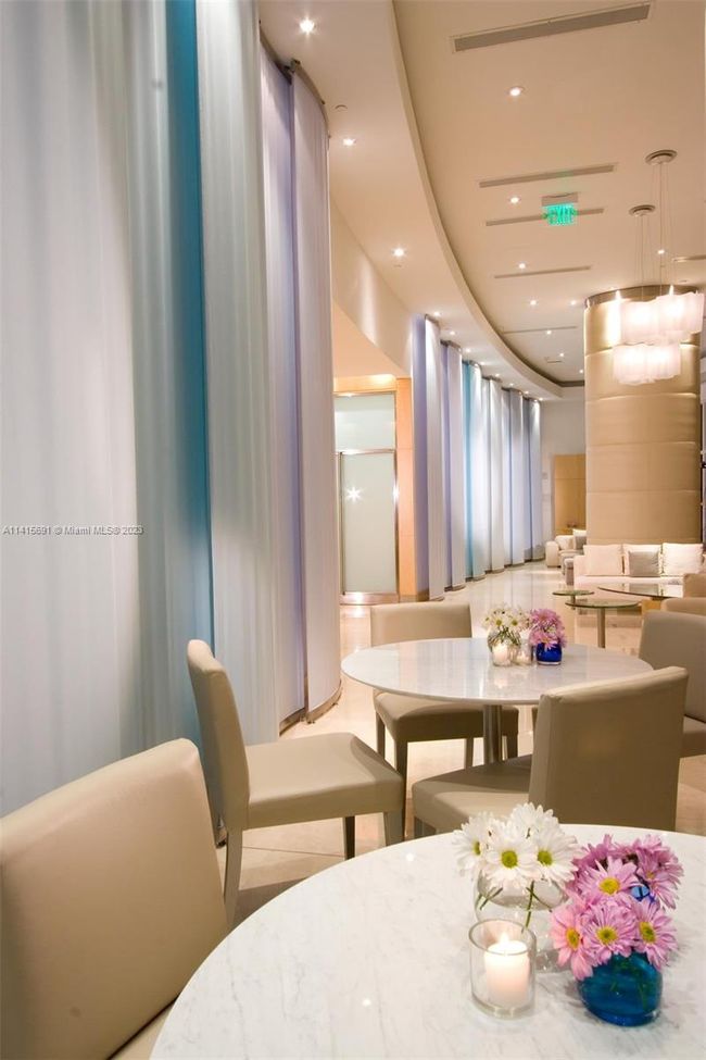 APT-2110 - 2101 Brickell Ave, Condo with 1 bedrooms, 1 bathrooms and null parking in Miami FL | Image 34