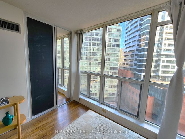 1109 - 24 Wellesley St W, Condo with 1 bedrooms, 1 bathrooms and null parking in Toronto ON | Image 7