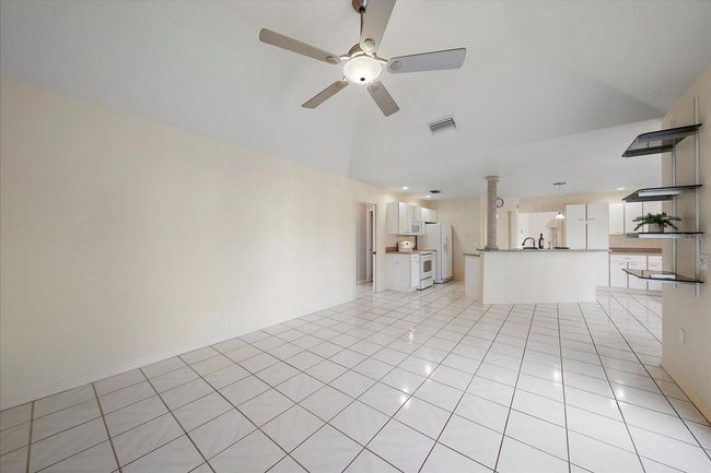 5891 Madison Rd, House other with 3 bedrooms, 3 bathrooms and null parking in VENICE FL | Image 12