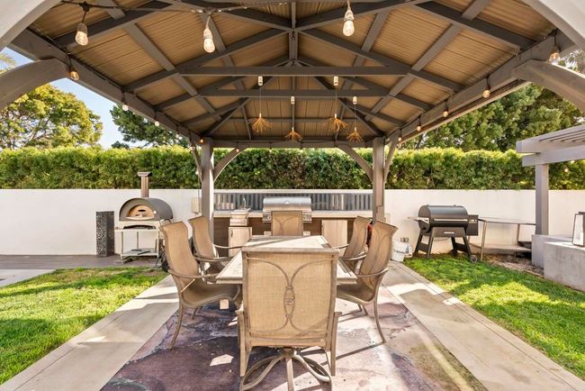 314 S Nardo Ave, House other with 5 bedrooms, 5 bathrooms and 5 parking in Solana Beach CA | Image 12