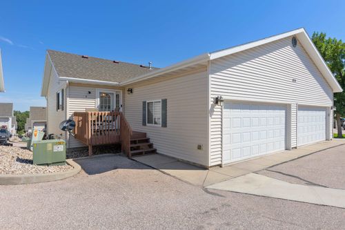 879 E Minnesota St, RAPID CITY, SD, 57701-6815 | Card Image