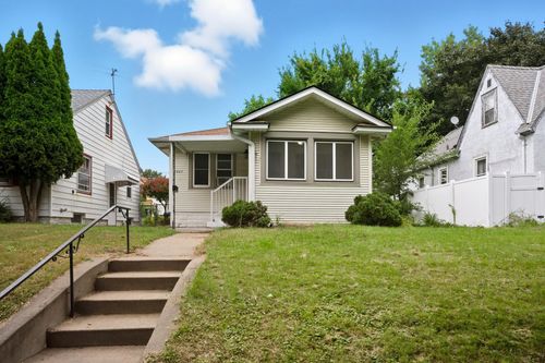 1207 5th St E, Saint Paul, MN, 55106-5316 | Card Image