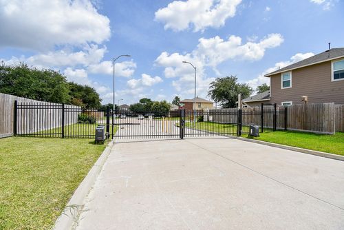 12214 Heather Flower Ln, Houston, TX, 77014-2942 | Card Image