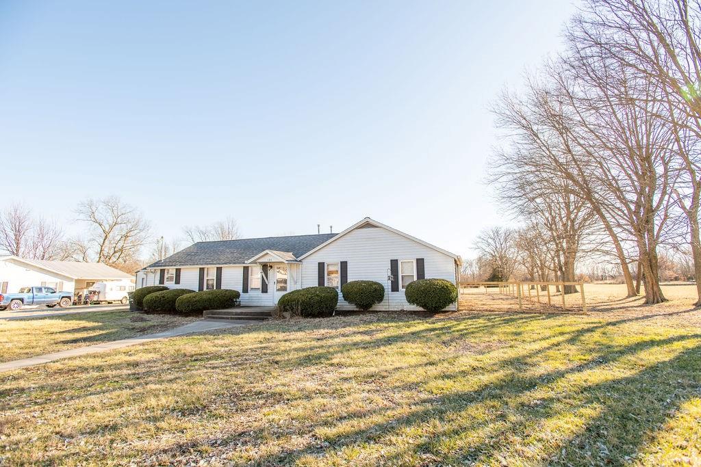 125 W Tuck Street, For Sale in Houstonia Zoocasa