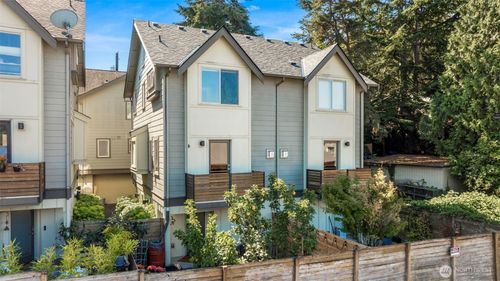 b-3926 S Brandon St, Seattle, WA, 98118-6130 | Card Image