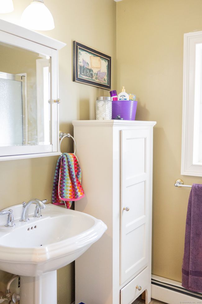 20 Maple Ave, House other with 3 bedrooms, 2 bathrooms and null parking in Broad Brook CT | Image 31
