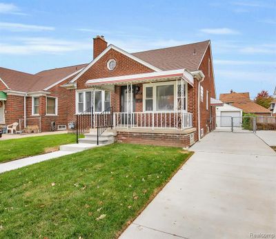 7326 Manor Street, Home with 3 bedrooms, 2 bathrooms and null parking in Dearborn MI | Image 2