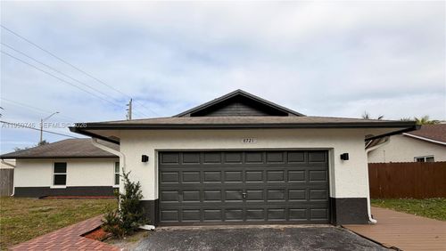 8721 Nw 47th St, Lauderhill, FL, 33351-5434 | Card Image