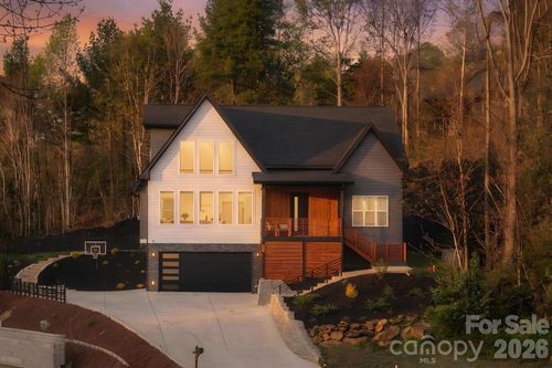 50 Carden Dr, Weaverville, NC, 28787-8880 | Card Image