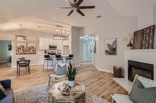 1701 Hollow Tree Blvd, Round Rock, TX, 78681-1966 | Card Image