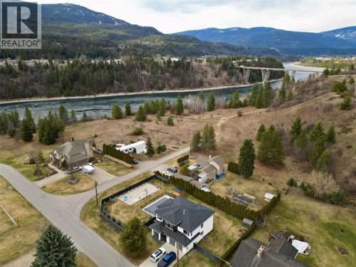 1040 Wild Orchard Lane, Castlegar, BC, V1N4L1 | Card Image