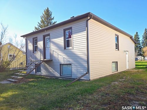 319 9th Street, Humboldt, SK, S0K2A0 | Card Image