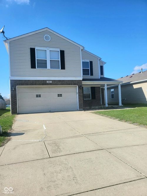 868 Wheatgrass Dr, Greenwood, IN, 46143-6826 | Card Image