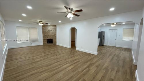 604 Glenn Pkwy, Hollywood, FL, 33021 | Card Image