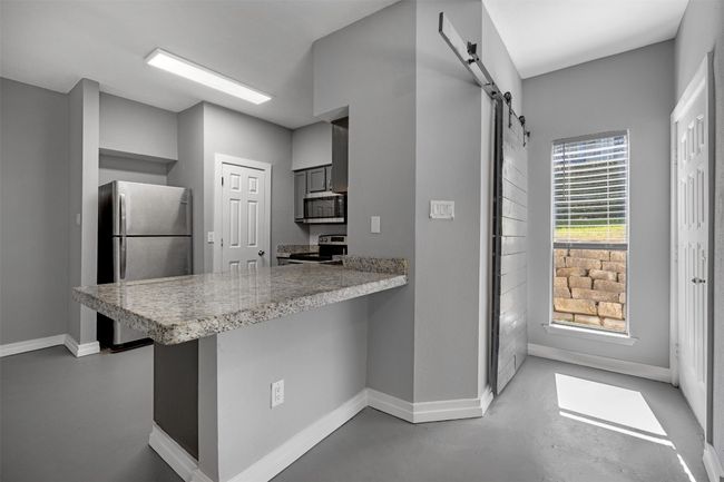 APT-101 - 2450 Wickersham Ln, Condo with 1 bedrooms, 1 bathrooms and null parking in Austin TX | Image 4