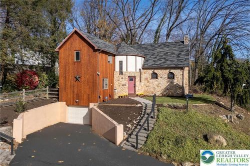 2823 Hamilton Blvd, Allentown, PA, 18104-6115 | Card Image