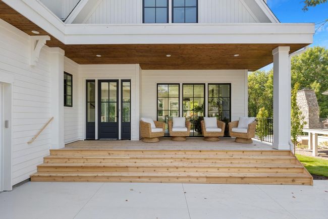 20395 Park Pl, House other with 5 bedrooms, 5 bathrooms and null parking in Excelsior MN | Image 4