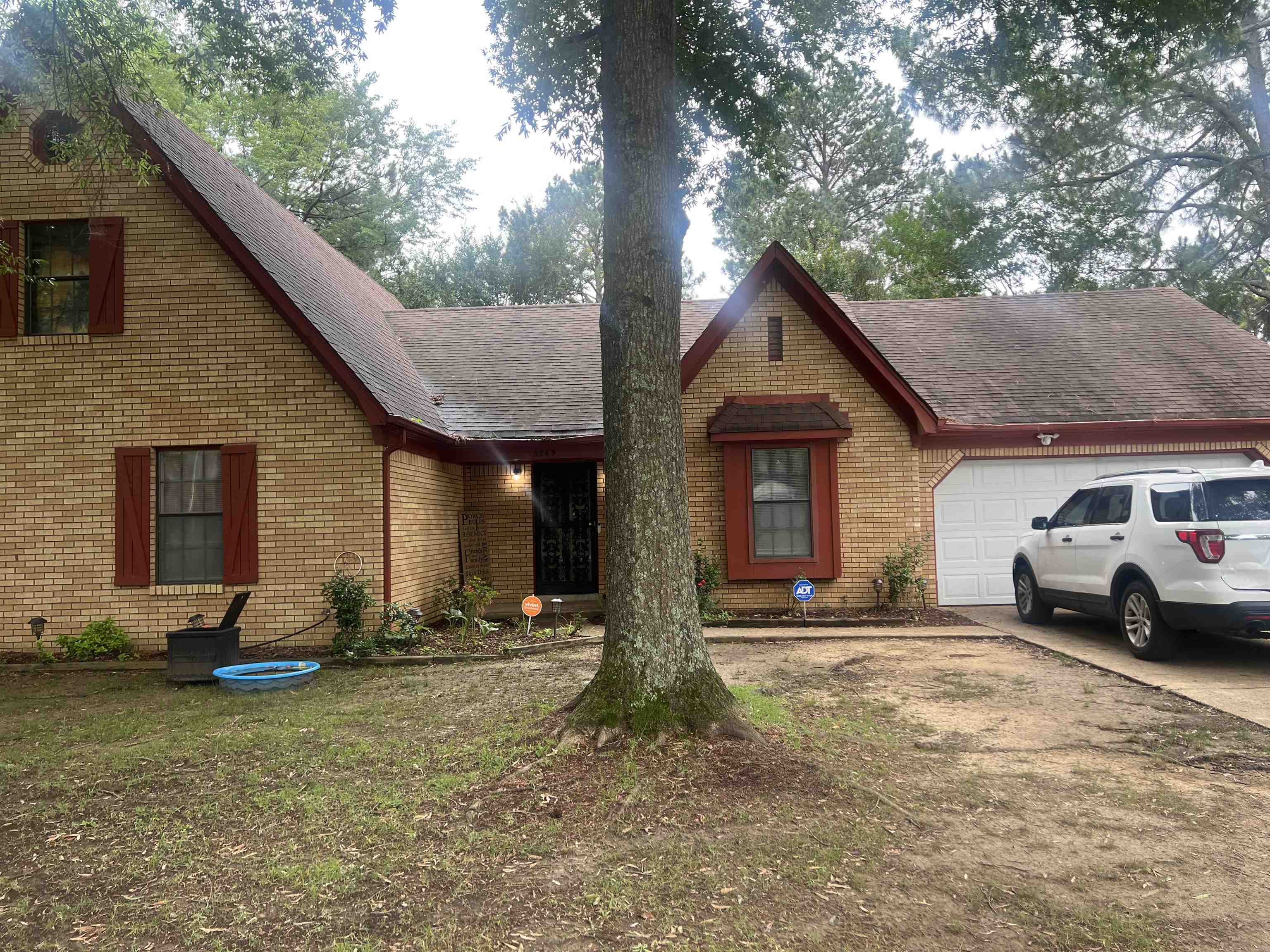 Bainbridge Dr, Memphis, TN 38119
